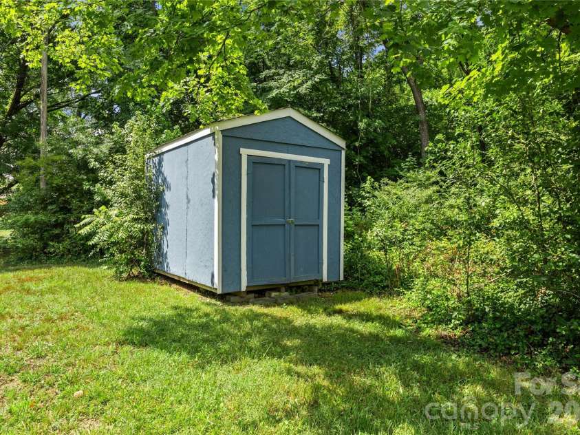 1345 Old Salisbury Road, Statesville, NC 28625.  MLS# CAR4398337, YatesRealty ID 6604. 