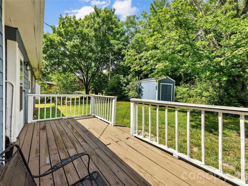 1345 Old Salisbury Road, Statesville, NC 28625.  MLS# CAR4398337, YatesRealty ID 6604. 