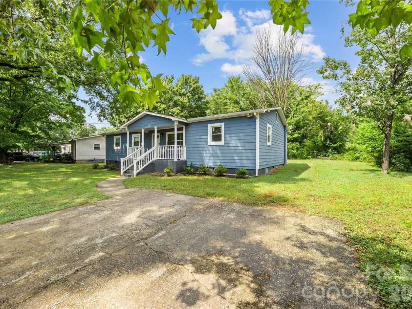 1345 Old Salisbury Road, Statesville, NC 28625.  MLS# CAR4398337, YatesRealty ID 6604. 