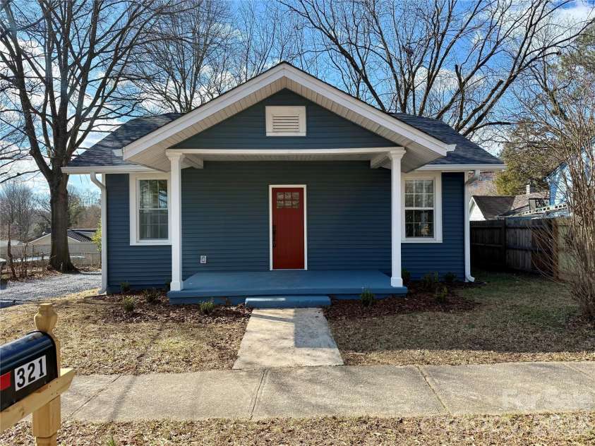 321 Weldon Street, Gastonia, NC 28052.  MLS# CAR4350878, YatesRealty ID 6605. 
