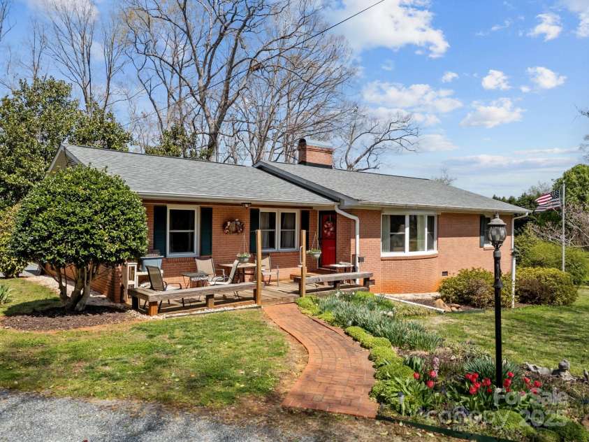 127 Robin Hood Drive, Forest City, NC 28043.  MLS# CAR4238811, YatesRealty ID 6606. 