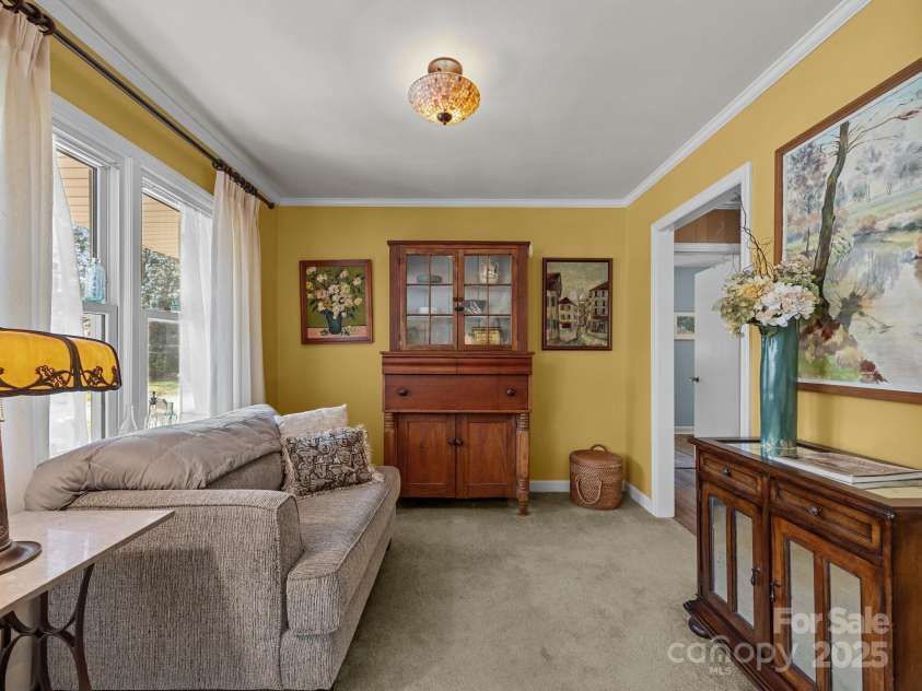 127 Robin Hood Drive, Forest City, NC 28043.  MLS# CAR4238811, YatesRealty ID 6606. 