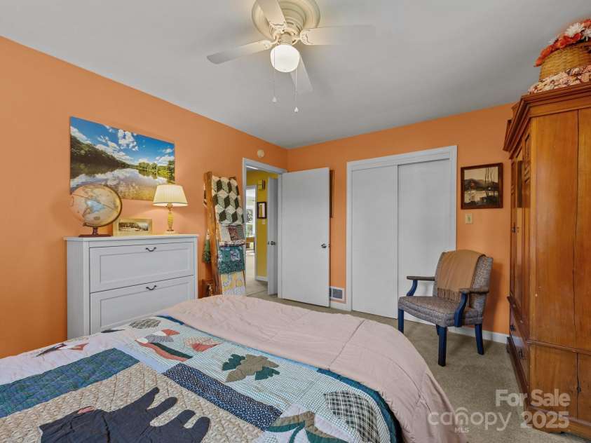 127 Robin Hood Drive, Forest City, NC 28043.  MLS# CAR4238811, YatesRealty ID 6606. 