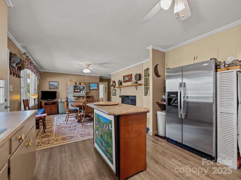 127 Robin Hood Drive, Forest City, NC 28043.  MLS# CAR4238811, YatesRealty ID 6606. 