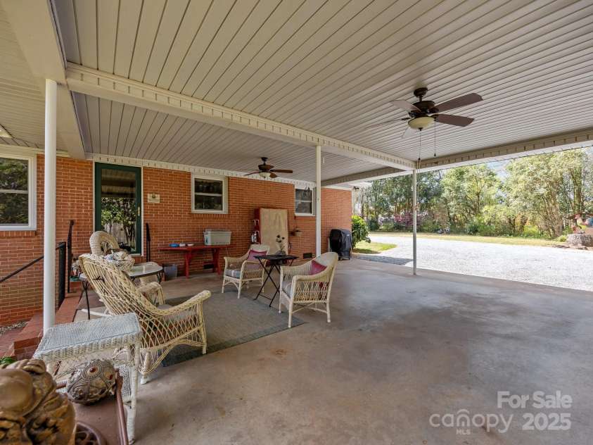 127 Robin Hood Drive, Forest City, NC 28043.  MLS# CAR4238811, YatesRealty ID 6606. 