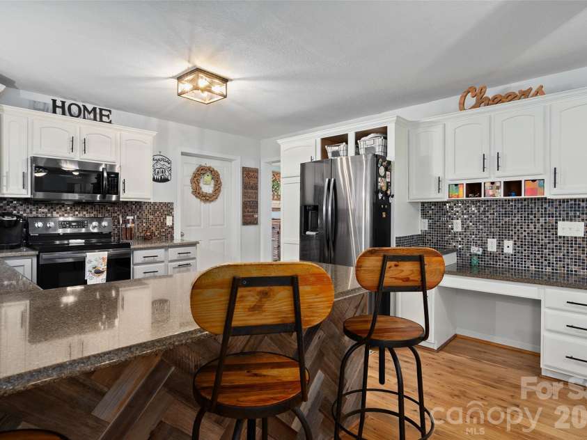 371 Ned Cove Road, Waynesville, NC 28785.  MLS# CAR4356117, YatesRealty ID 6608. 