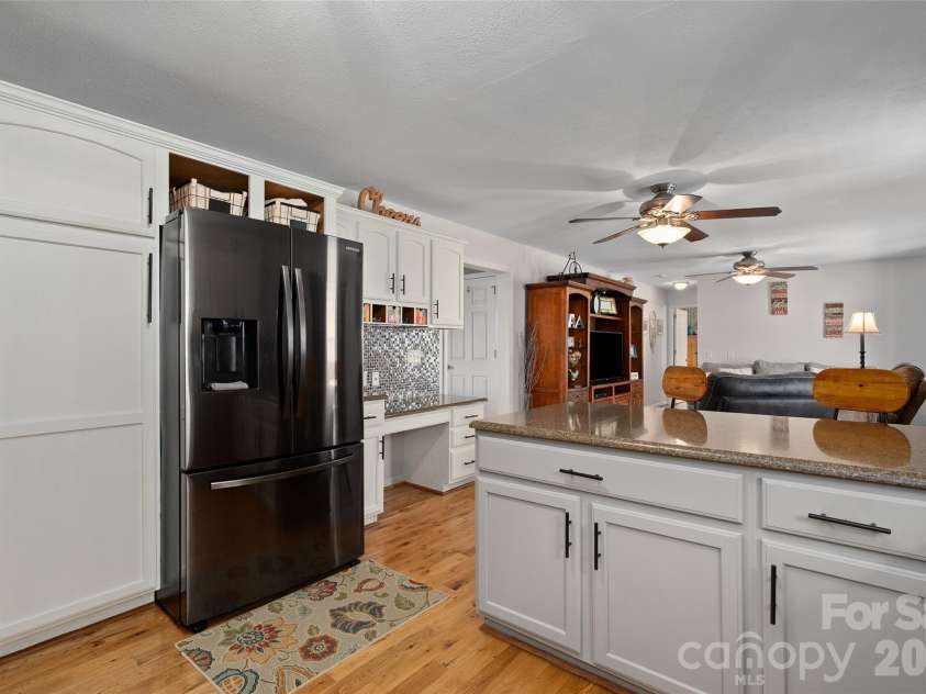 371 Ned Cove Road, Waynesville, NC 28785.  MLS# CAR4356117, YatesRealty ID 6608. 