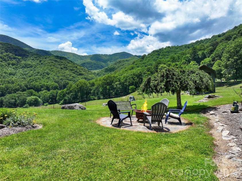 371 Ned Cove Road, Waynesville, NC 28785.  MLS# CAR4356117, YatesRealty ID 6608. 