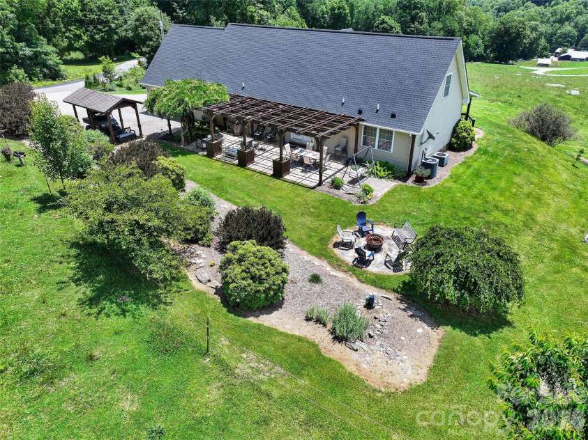 371 Ned Cove Road, Waynesville, NC 28785.  MLS# CAR4356117, YatesRealty ID 6608. 