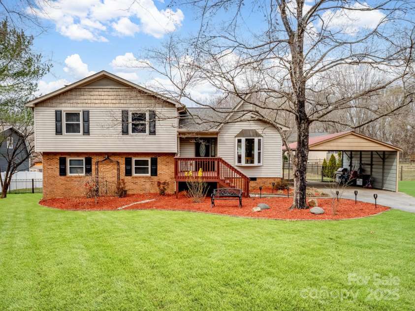 5412 Carving Tree Drive, Harrisburg, NC 28075.  MLS# CAR4234384, YatesRealty ID 6608. 