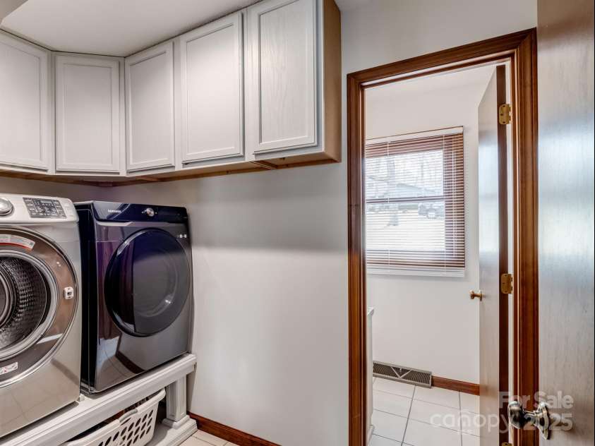 5412 Carving Tree Drive, Harrisburg, NC 28075.  MLS# CAR4234384, YatesRealty ID 6608. 