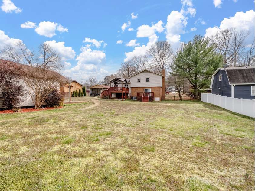 5412 Carving Tree Drive, Harrisburg, NC 28075.  MLS# CAR4234384, YatesRealty ID 6608. 