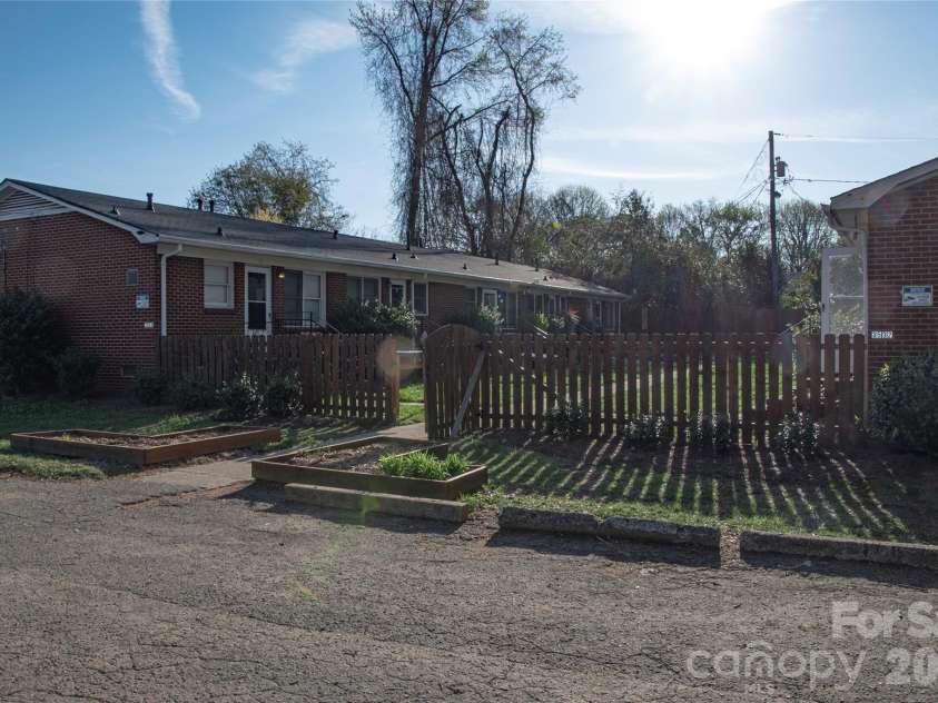 3532 Sharon Amity Road, Charlotte, NC 28205.  MLS# CAR4360948, YatesRealty ID 6609. 