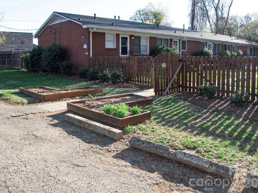 3532 Sharon Amity Road, Charlotte, NC 28205.  MLS# CAR4360948, YatesRealty ID 6609. 