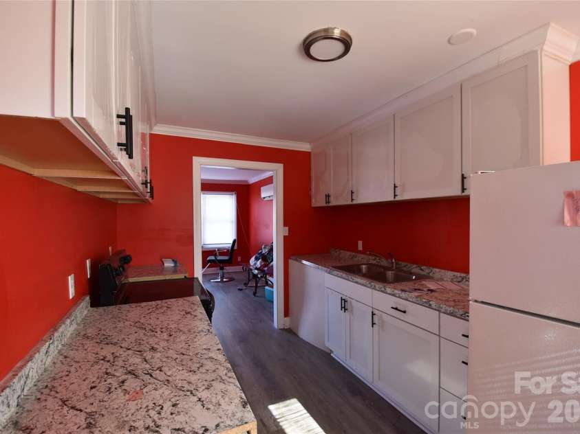 3532 Sharon Amity Road, Charlotte, NC 28205.  MLS# CAR4360948, YatesRealty ID 6609. 
