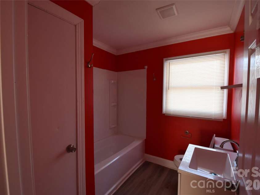 3532 Sharon Amity Road, Charlotte, NC 28205.  MLS# CAR4360948, YatesRealty ID 6609. 