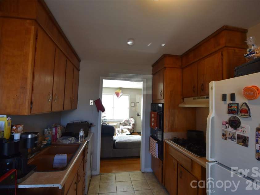 3532 Sharon Amity Road, Charlotte, NC 28205.  MLS# CAR4360948, YatesRealty ID 6609. 