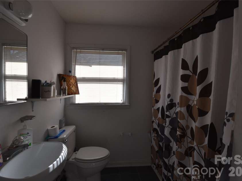3532 Sharon Amity Road, Charlotte, NC 28205.  MLS# CAR4360948, YatesRealty ID 6609. 