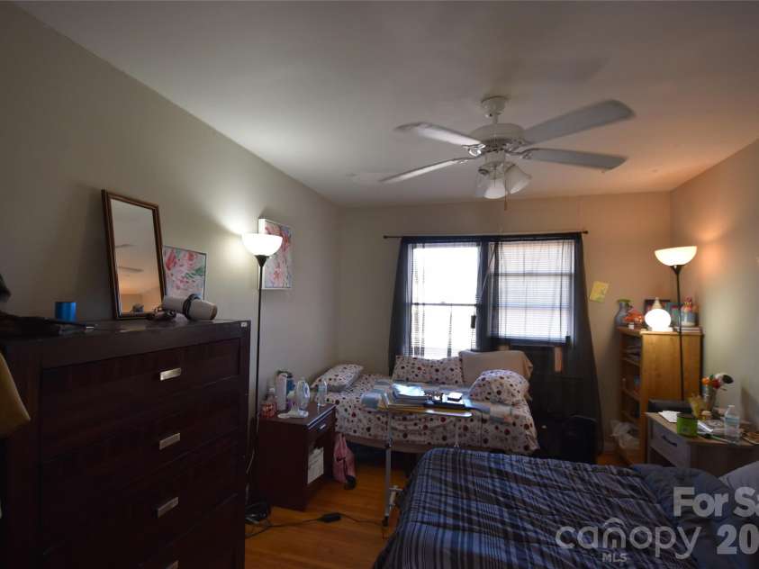 3532 Sharon Amity Road, Charlotte, NC 28205.  MLS# CAR4360948, YatesRealty ID 6609. 