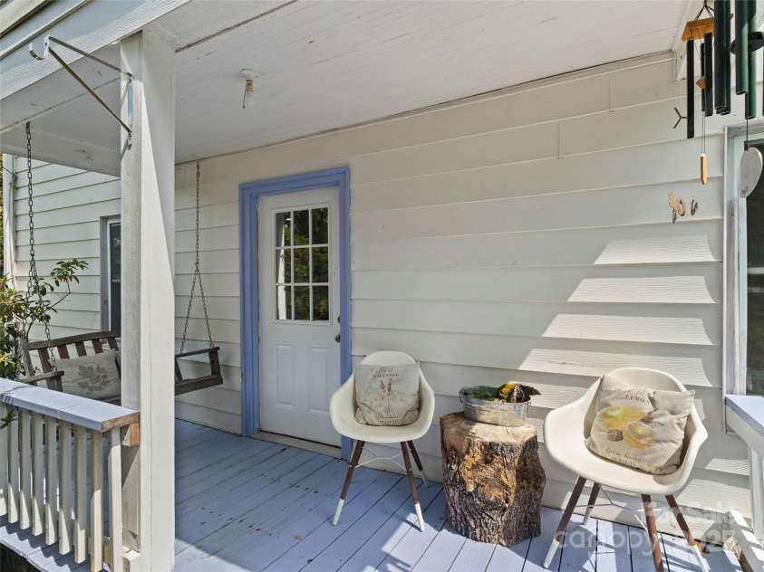 27 Barkn Cove, Canton, NC 28716.  MLS# CAR4304435, YatesRealty ID 661. 