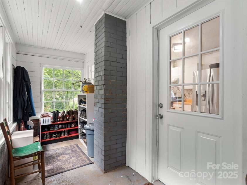 27 Barkn Cove, Canton, NC 28716.  MLS# CAR4304435, YatesRealty ID 661. 