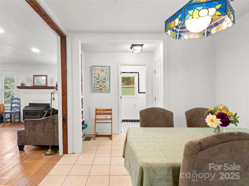 27 Barkn Cove, Canton, NC 28716.  MLS# CAR4304435, YatesRealty ID 661. 