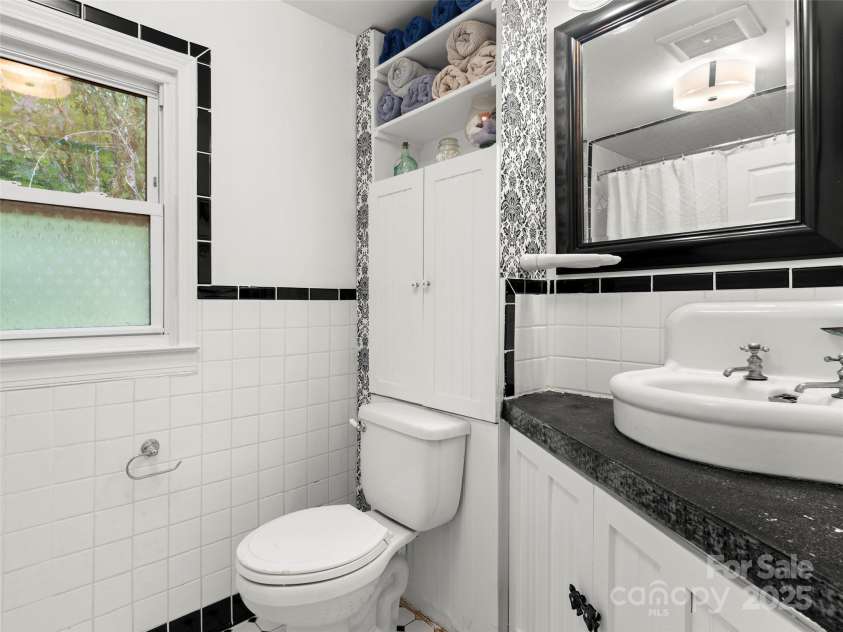 27 Barkn Cove, Canton, NC 28716.  MLS# CAR4304435, YatesRealty ID 661. 