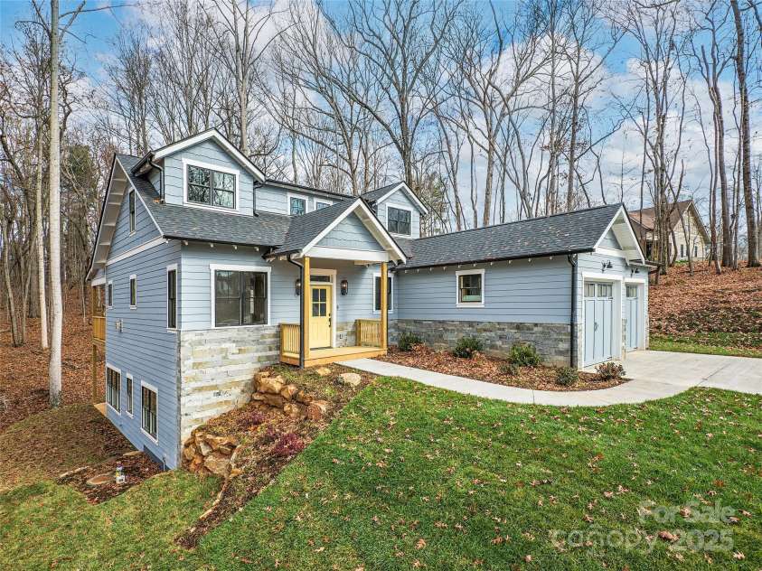 5 Ashe Park Circle, Asheville, NC 28806.  MLS# CAR4218728, YatesRealty ID 661. 