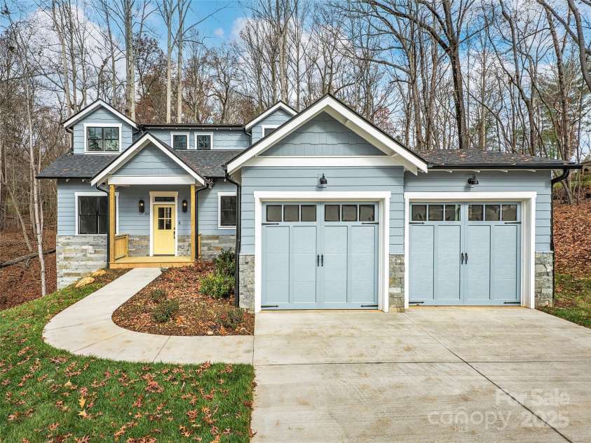 5 Ashe Park Circle, Asheville, NC 28806.  MLS# CAR4218728, YatesRealty ID 661. Photo similar-previous construction of same floor plan
