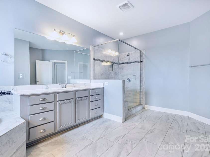 4071 Thames Circle, Fort Mill, SC 29715.  MLS# CAR4287948, YatesRealty ID 6611. 