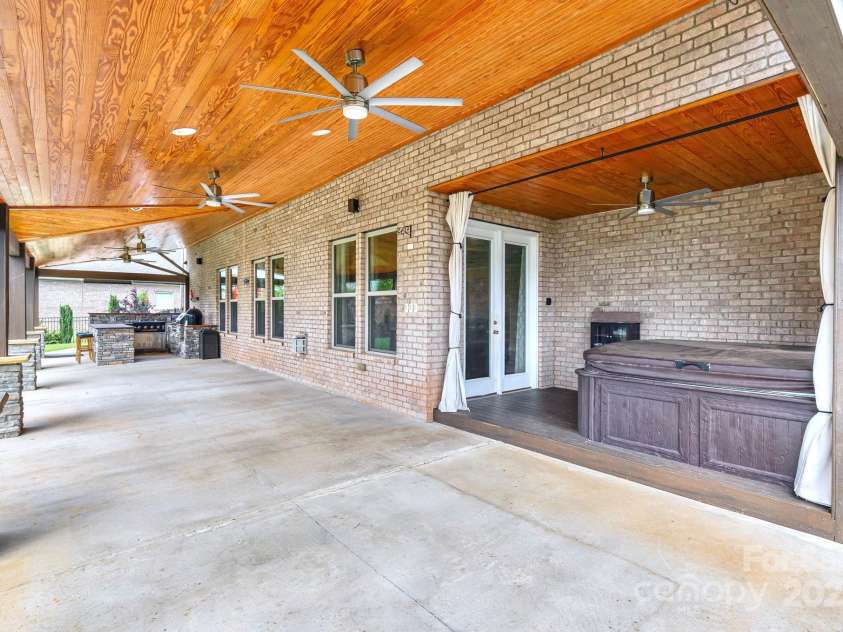 4071 Thames Circle, Fort Mill, SC 29715.  MLS# CAR4287948, YatesRealty ID 6611. 