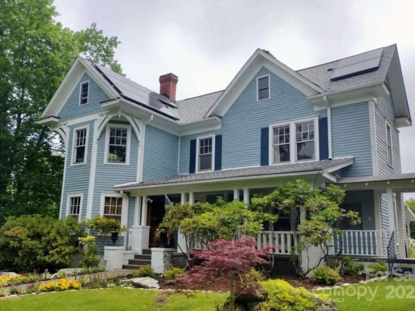 88 Main Street, Weaverville, NC 28787.  MLS# CAR4246836, YatesRealty ID 6611. 