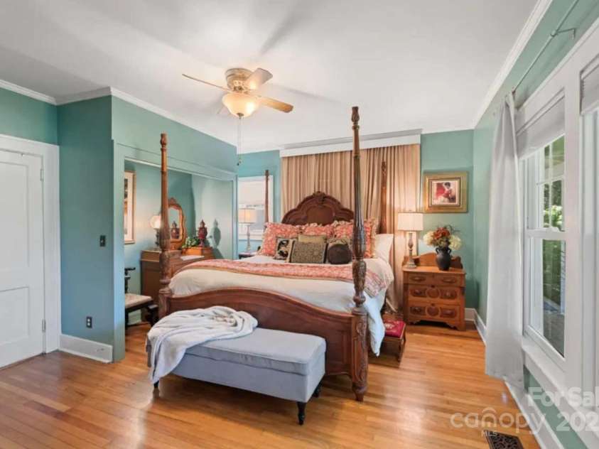 88 Main Street, Weaverville, NC 28787.  MLS# CAR4246836, YatesRealty ID 6611. 