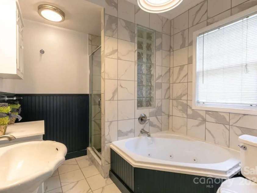 88 Main Street, Weaverville, NC 28787.  MLS# CAR4246836, YatesRealty ID 6611. 