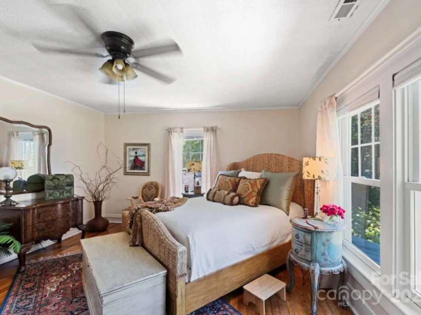 88 Main Street, Weaverville, NC 28787.  MLS# CAR4246836, YatesRealty ID 6611. 