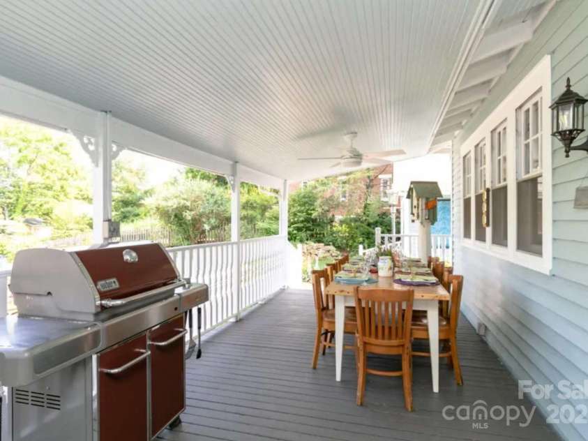 88 Main Street, Weaverville, NC 28787.  MLS# CAR4246836, YatesRealty ID 6611. 