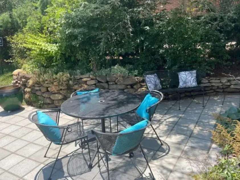 88 Main Street, Weaverville, NC 28787.  MLS# CAR4246836, YatesRealty ID 6611. 