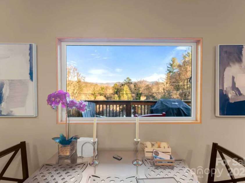 88 Main Street, Weaverville, NC 28787.  MLS# CAR4246836, YatesRealty ID 6611. 