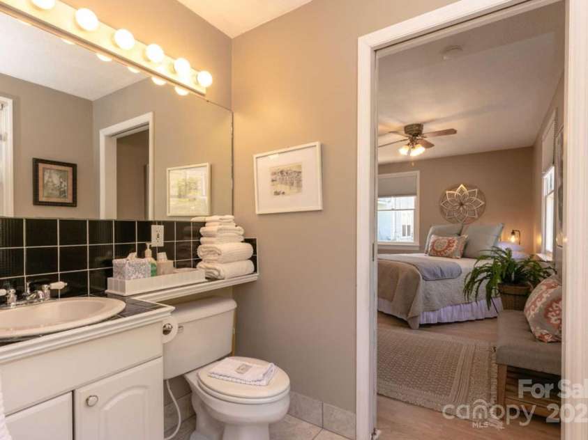 88 Main Street, Weaverville, NC 28787.  MLS# CAR4246836, YatesRealty ID 6611. 