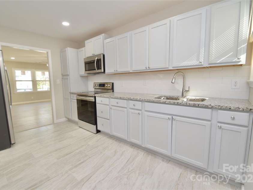 403 Ransom Street, Gastonia, NC 28052.  MLS# CAR4202324, YatesRealty ID 6612. 