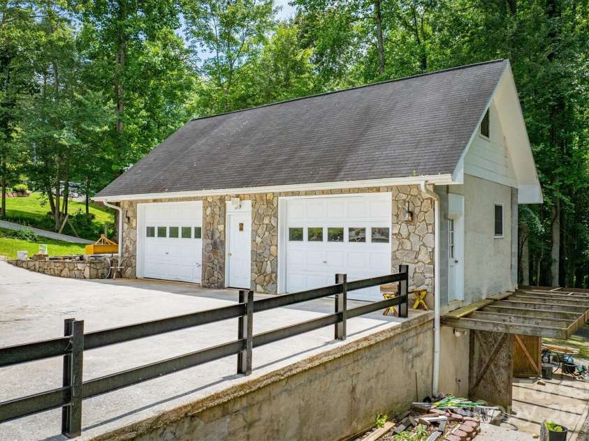 200 Little Acres Drive, Marion, NC 28752.  MLS# CAR4268470, YatesRealty ID 6613. 