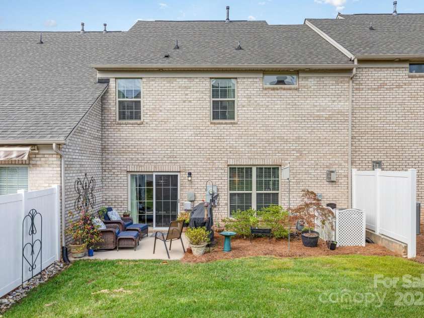 6006 Cadence Lane, Fort Mill, SC 29707.  MLS# CAR4314598, YatesRealty ID 6613. 
