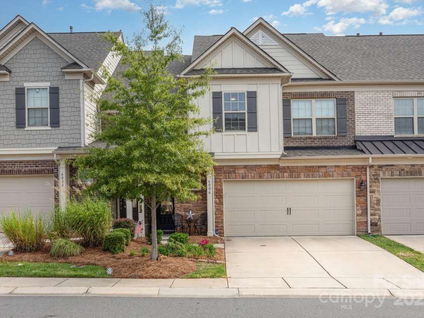 6006 Cadence Lane, Fort Mill, SC 29707.  MLS# CAR4314598, YatesRealty ID 6613. 