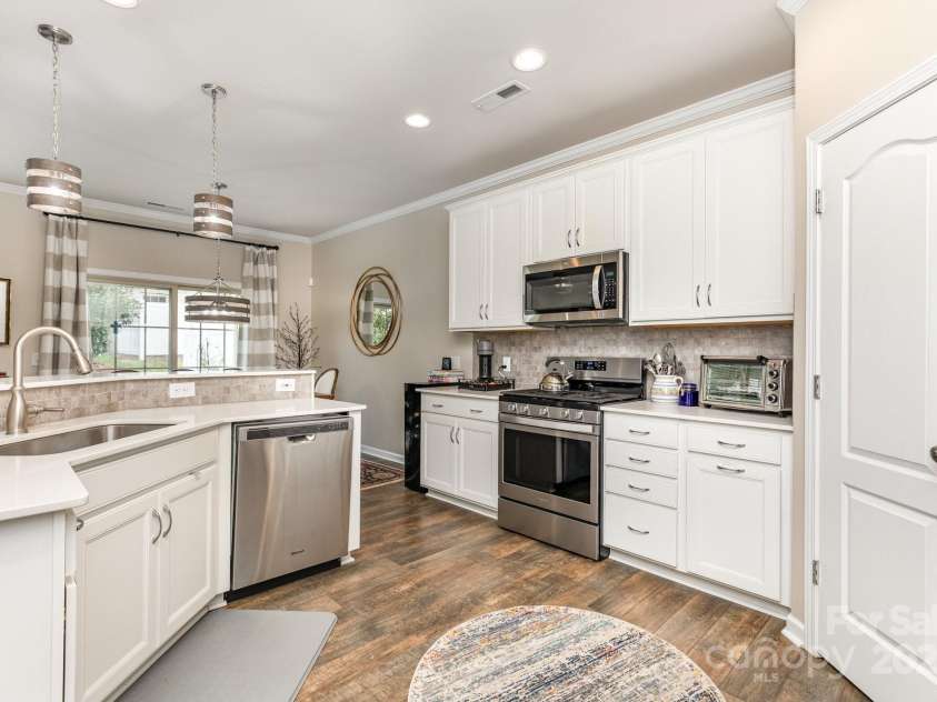 6006 Cadence Lane, Fort Mill, SC 29707.  MLS# CAR4314598, YatesRealty ID 6613. 