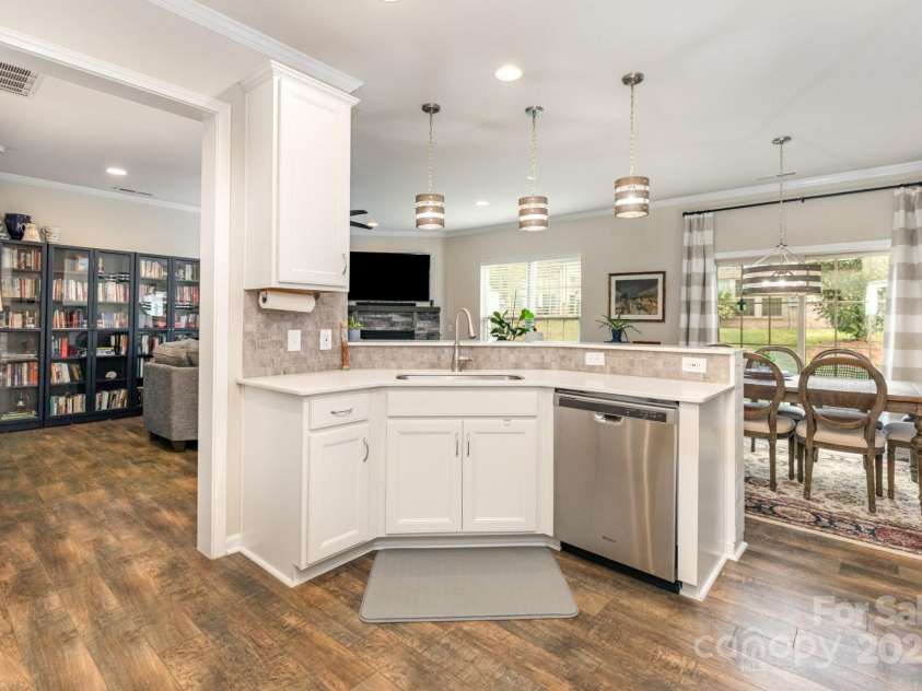 6006 Cadence Lane, Fort Mill, SC 29707.  MLS# CAR4314598, YatesRealty ID 6613. 