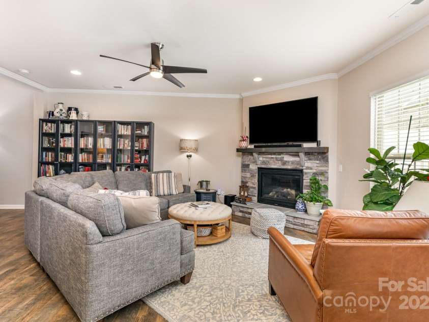 6006 Cadence Lane, Fort Mill, SC 29707.  MLS# CAR4314598, YatesRealty ID 6613. 