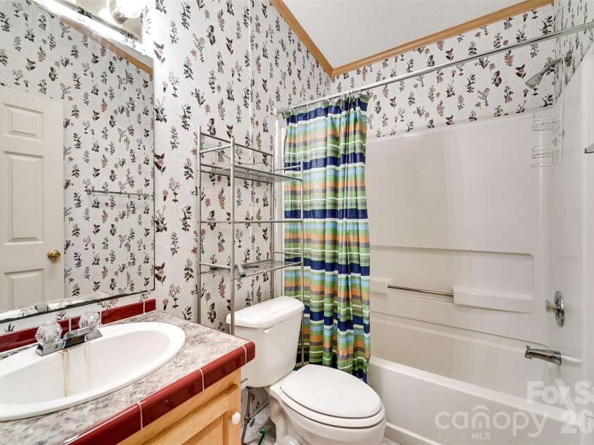 197 Savannah Meadows Trail, Sylva, NC 28779.  MLS# CAR4384225, YatesRealty ID 6614. 