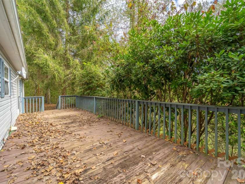 197 Savannah Meadows Trail, Sylva, NC 28779.  MLS# CAR4384225, YatesRealty ID 6614. 