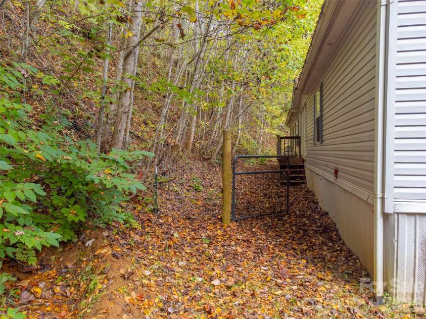 197 Savannah Meadows Trail, Sylva, NC 28779.  MLS# CAR4384225, YatesRealty ID 6614. 