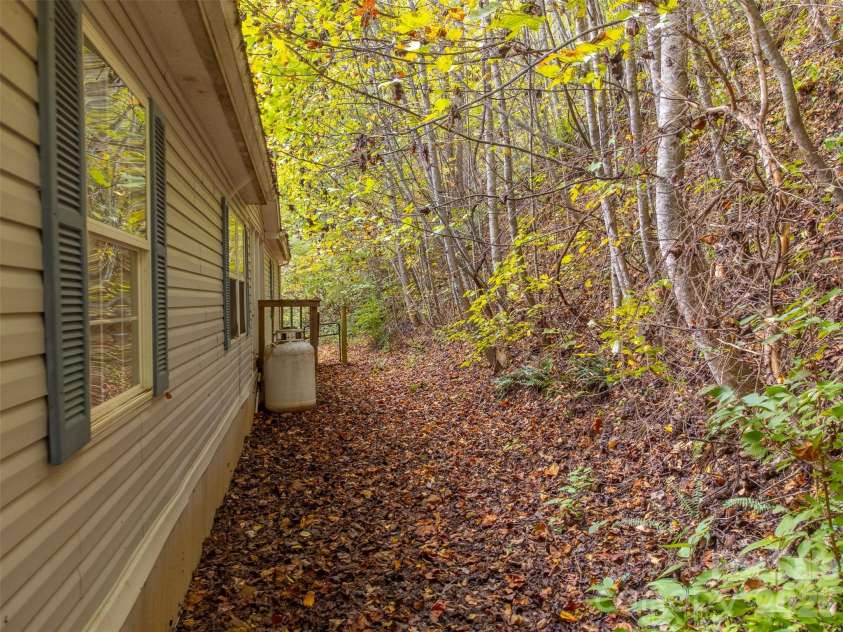 197 Savannah Meadows Trail, Sylva, NC 28779.  MLS# CAR4384225, YatesRealty ID 6614. 